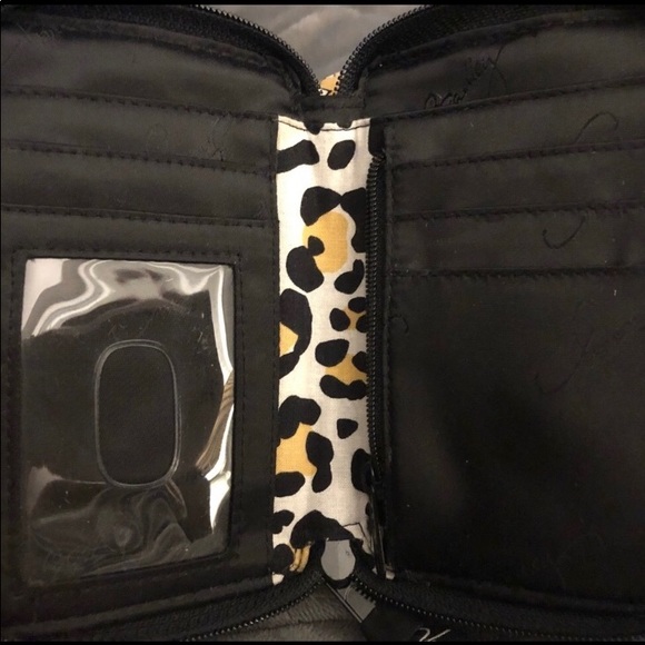 Vera Bradley set (laptop case & wristlet) - Picture 7 of 7